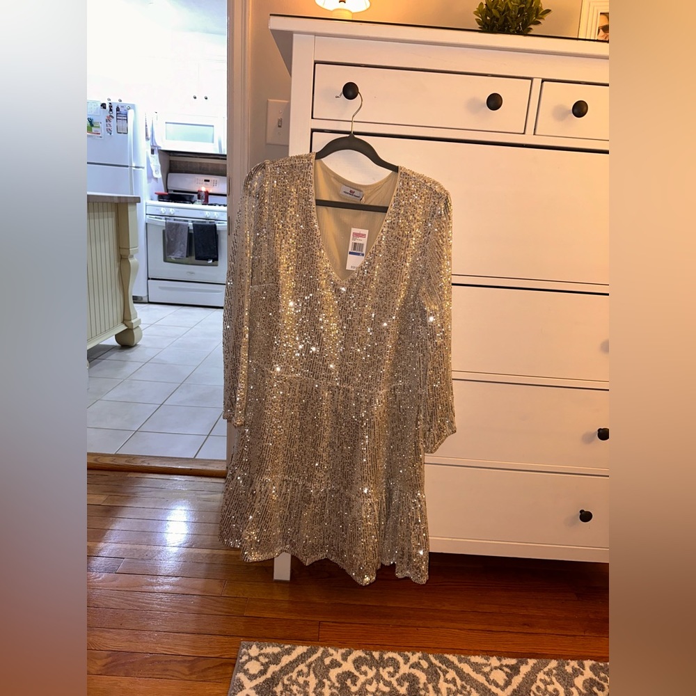 Vineyard Vines Sequin Tier Dress
